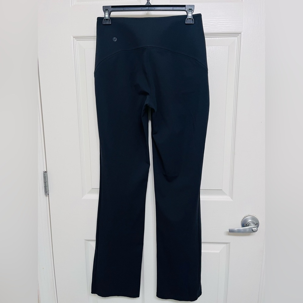 lululemon athletica Black Leggings with zipper pockets,size 6